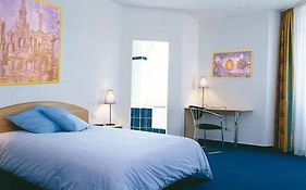 Amadeus Hotel
